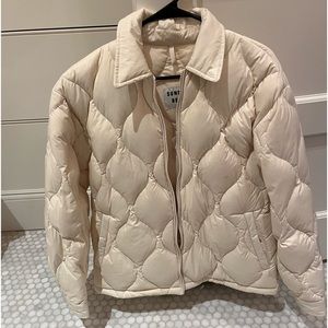 Aritzia Sunday best puffer zip jacket